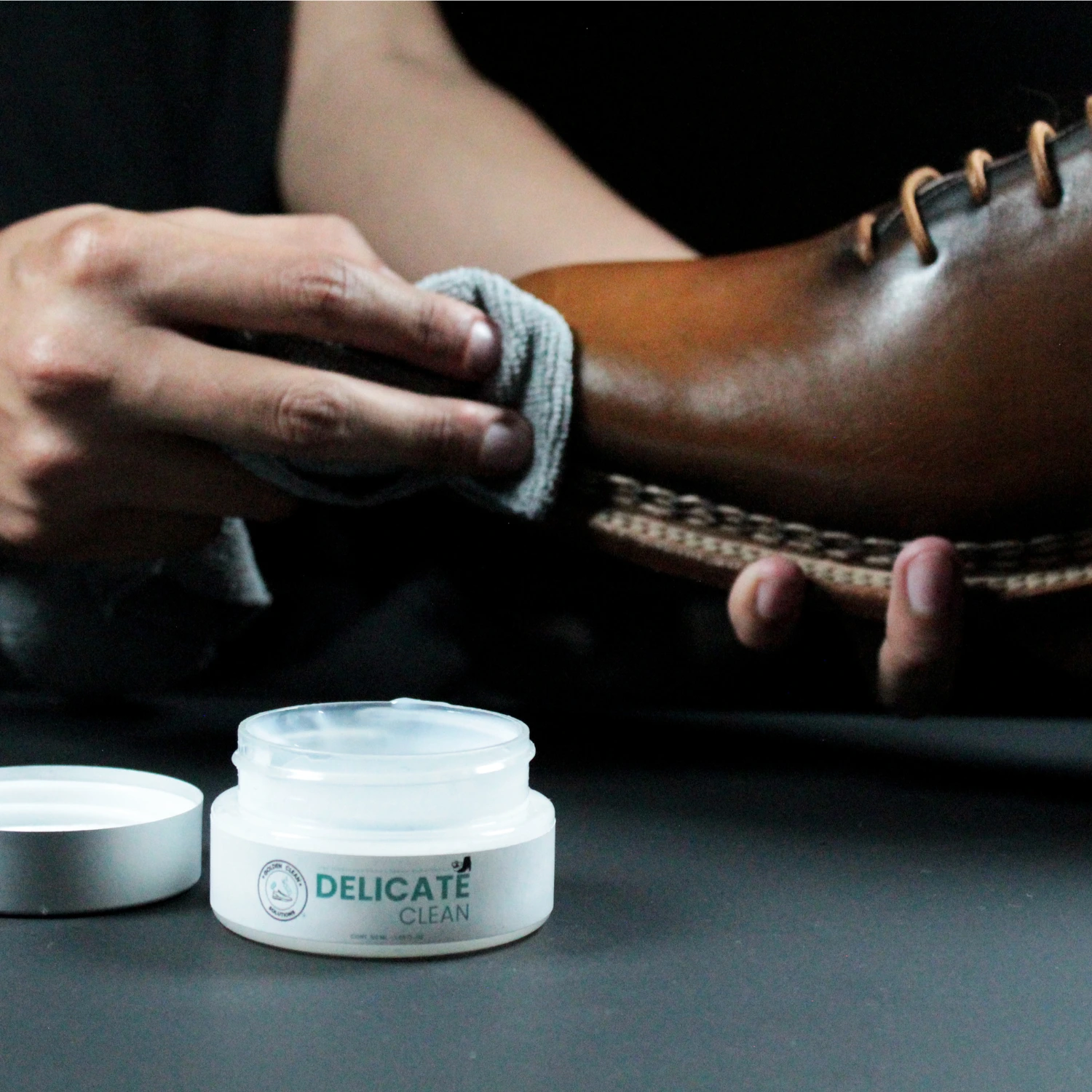 Gel Limpiador para Cuero Barnizado